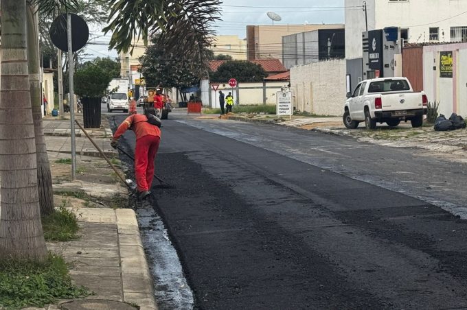 Prefeitura avança com recapeamento asfáltico na Rua Franklin Ferraz