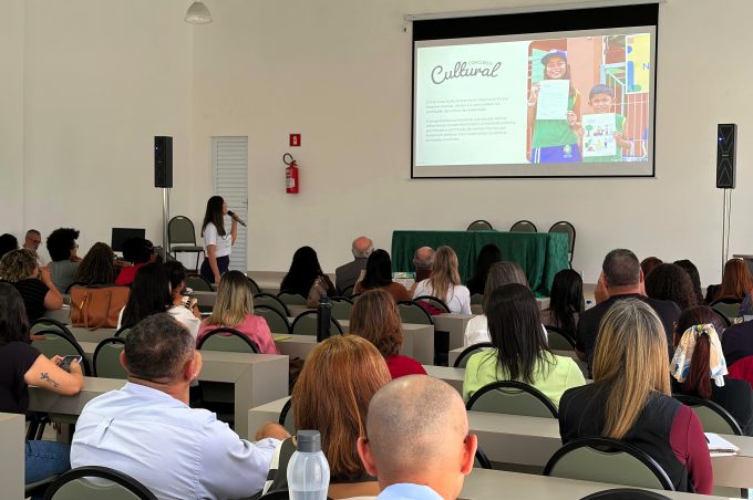 Coordenadores da Rede Municipal participam de lançamento do Concurso Cultural 2026 do Instituto Sicoob