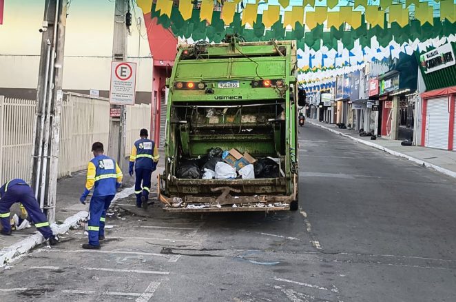 Coleta de lixo é retomada em Vitória da Conquista após paralisação nacional dos trabalhadores da limpeza urbana