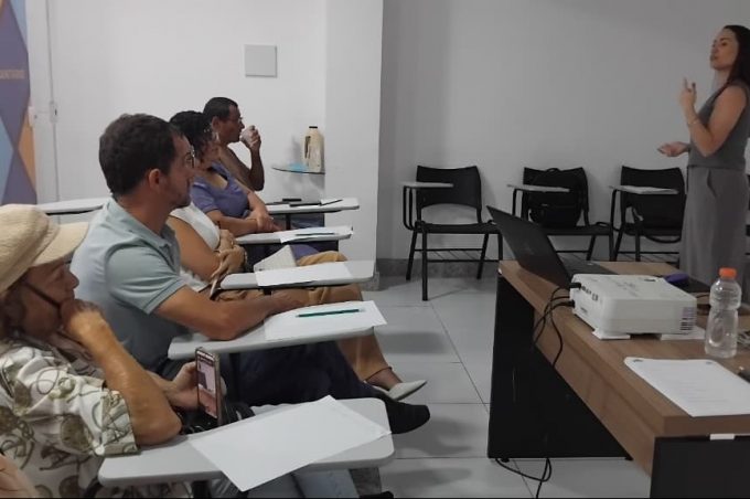 Palestra sobre uso de Inteligência Artificial no Instagram orienta empreendedores sobre estratégias para ampliar vendas