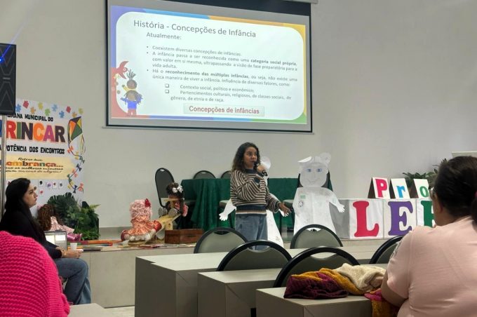 Formação do ProLEEI fortalece práticas de leitura e escrita na Educação Infantil