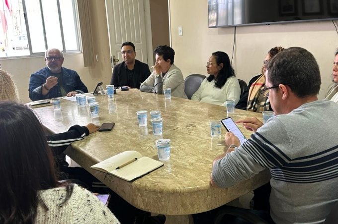 Smed e comissão de pais da Escola Tenente-Coronel Manoel Pinto Paca discutem parceria com a Polícia Militar