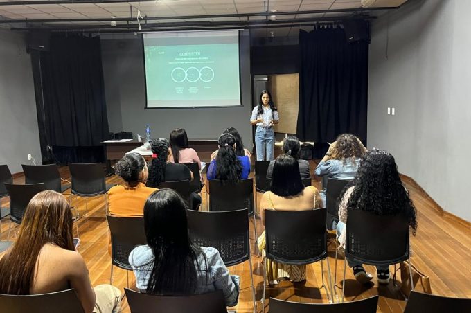 Capacitação prepara mulheres ambulantes para ampliar vendas durante Arraiá da Conquista