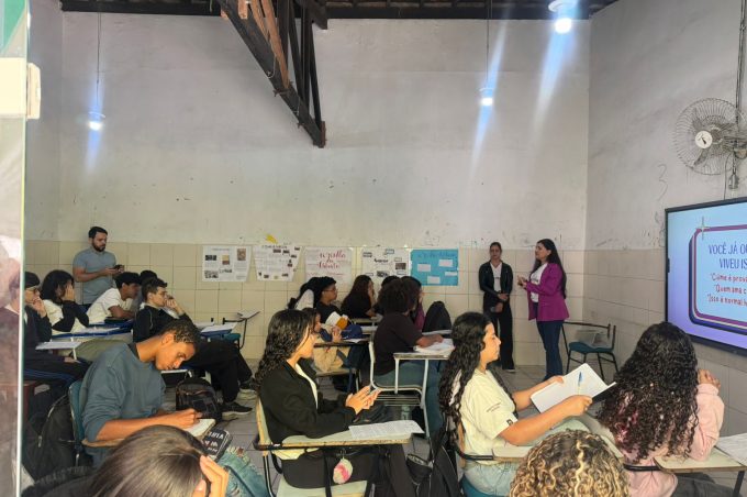 Fala Maria: SMPM leva ações educativas de prevenção à violência contra mulheres às escolas do município