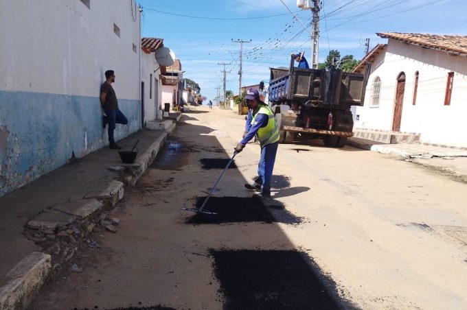 Operação Tapa-Buraco avança nos distritos e reforça manutenção das vias antes dos festejos juninos