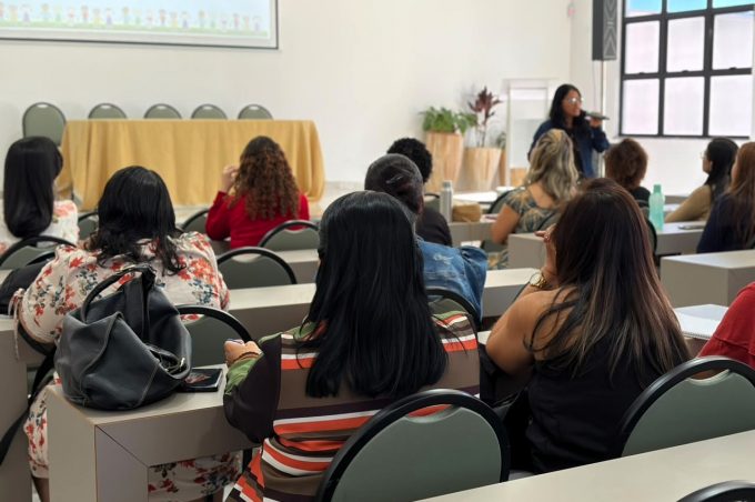Profissionais da educação participam de formações sobre inclusão e gestão pedagógica