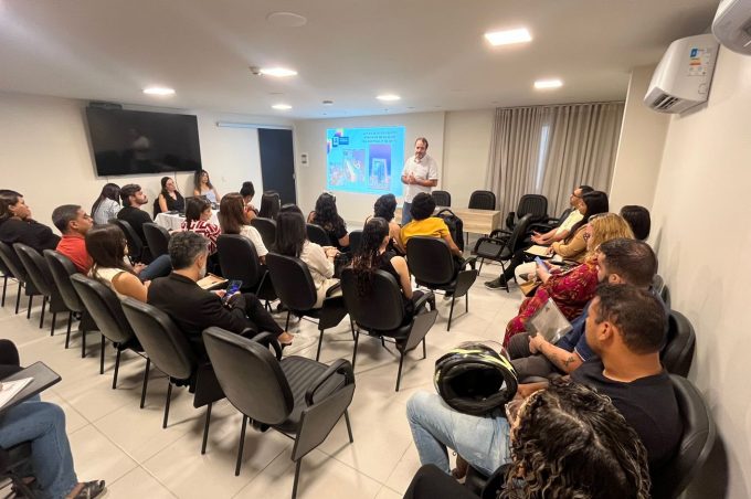 Prefeitura de Vitória da Conquista empossa 20 servidores para cargos de Educador Social e Agente Administrativo
