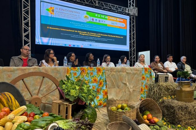 Smed participa de encontro sobre educação do campo em Vitória da Conquista
