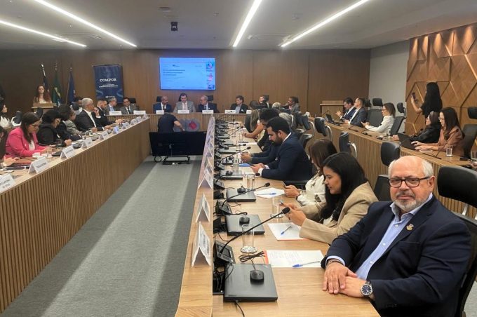 Município de Vitória da Conquista assina acordo para fortalecer alfabetização de crianças na idade certa