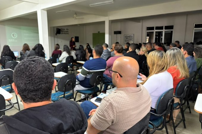 Servidores da Educação participam de capacitação sobre gestão e fiscalização de contratos