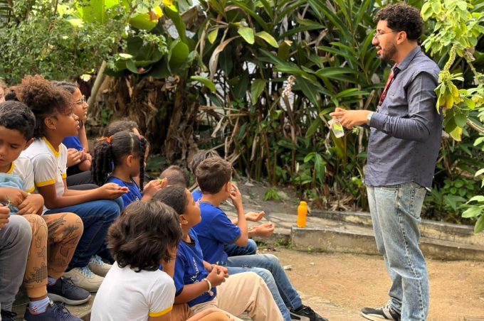 Estudantes da Escola Municipal Maria Célia Ferraz exploram história e natureza no Museu Regional