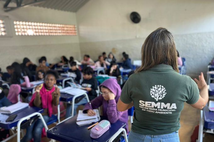 Julho sem Plástico: ação da Semma leva conscientização ambiental para alunos da Escola Municipal Artur Seixas