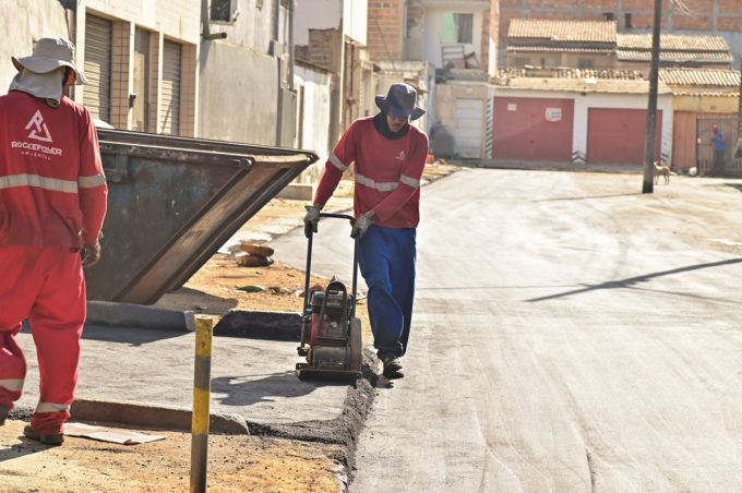 Recuperação de ruas no Patagônia entra na fase final. Obra foi pausada neste final de semana e retorna na segunda-feira, 31