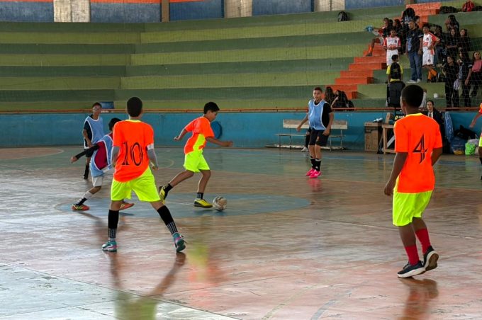 Jogos interclasses promovem inclusão e integração entre estudantes da Escola Arthur Seixas