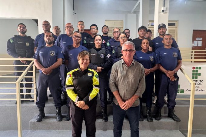 Simtrans compartilha experiência em educação para o trânsito durante capacitação em Poções