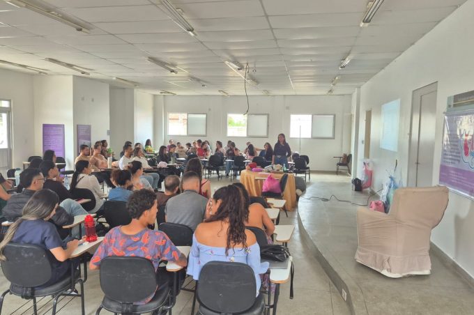 Curso Vem Neném reúne gestantes e acompanhantes no Hospital Esaú Matos