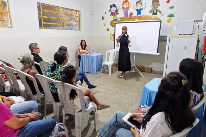 Rede Municipal de Ensino fortalece diálogo com famílias sobre direitos e desenvolvimento de crianças atípicas