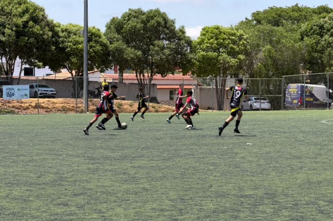 Campeonatos municipais de futebol movimentaram o final de semana