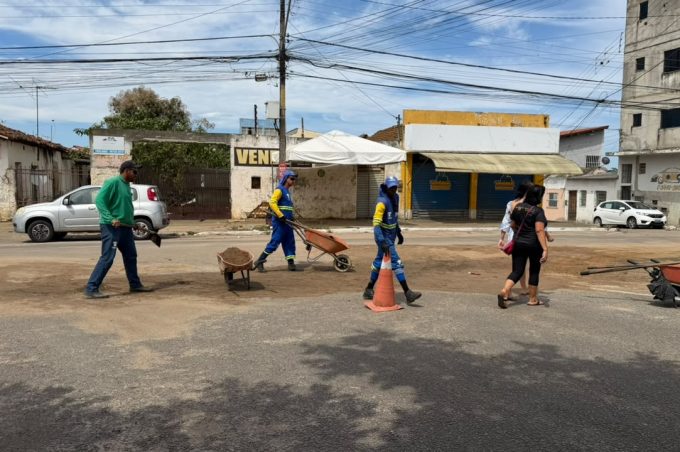Mutirões de limpeza atendem quatro bairros de Vitória da Conquista nesta semana