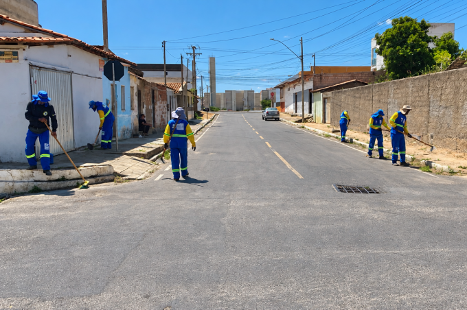 Mutirão de limpeza atende bairros e espaços públicos de Vitória da Conquista até sábado, 17