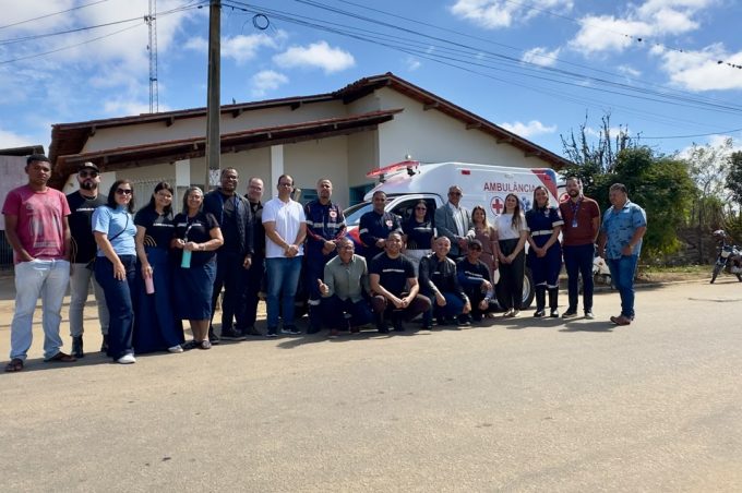 José Gonçalves recebe nova ambulância para atendimento em primeiros socorros de urgência e emergência