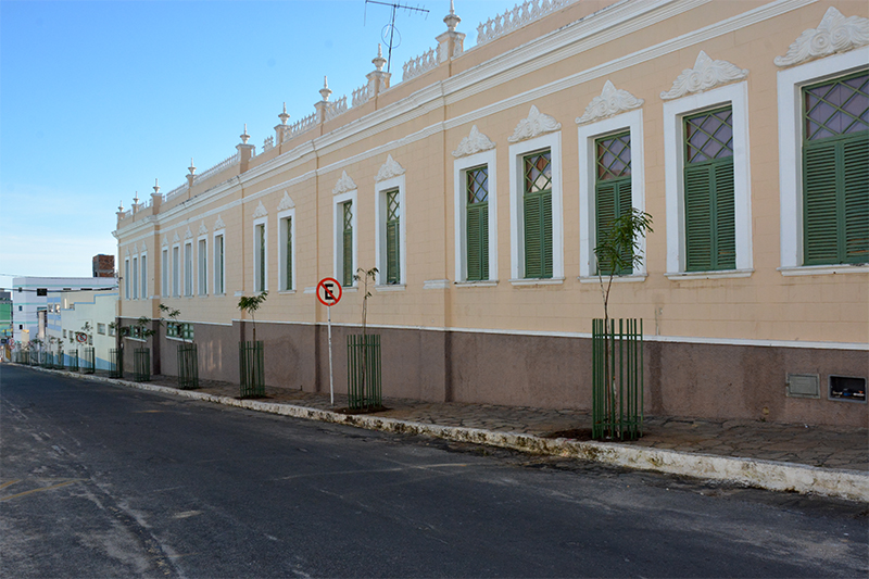 Tem início projeto de urbanização e paisagismo do quarteirão da Prefeitura