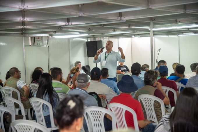 Representantes da Secretaria Municipal de Desenvolvimento Rural participam de feira ‘Semiárido Show’ em Petrolina
