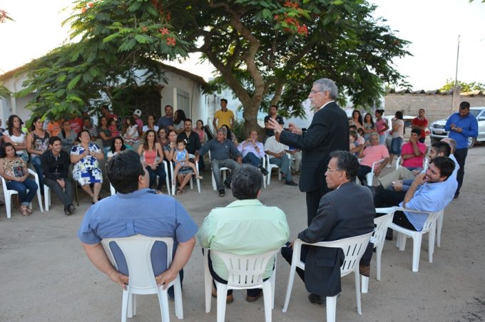 Cabeceira celebra pavimentação e revitalização de praça