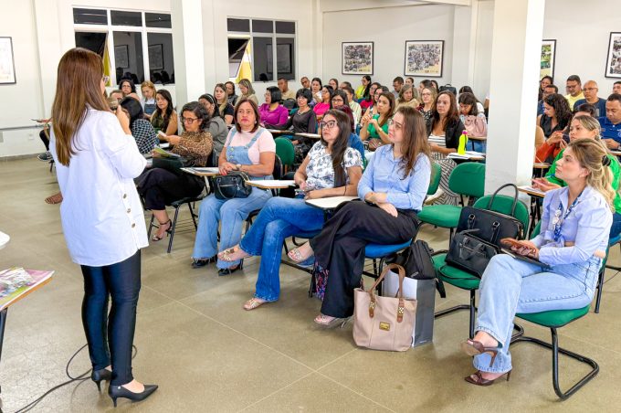 Secretaria de Saúde inicia Campanha de Multivacinação com treinamento de servidores das Unidades de Saúde