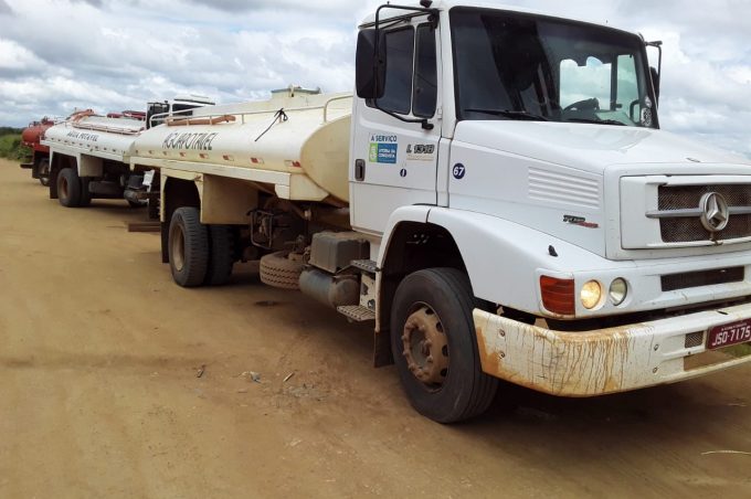 Exército e Defesa Civil promovem sorteio de caminhões-pipa para abastecimento da zona rural