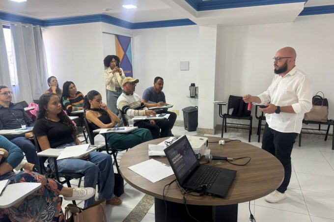 Sala do Empreendedor promove palestra sobre técnicas de vendas para fortalecer negócios em Vitória da Conquista
