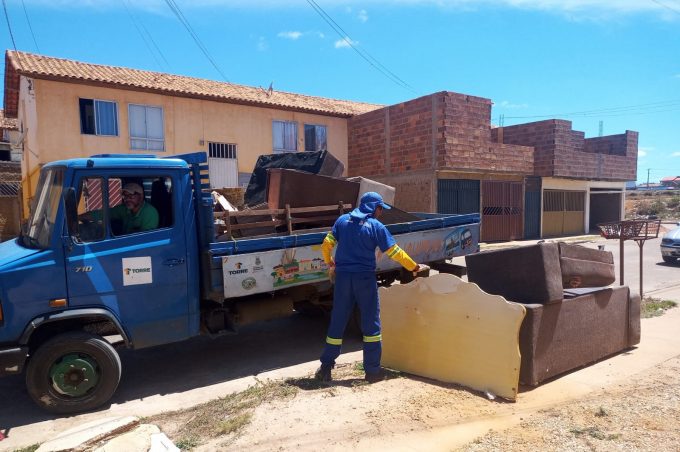 Prefeitura alerta população sobre perigos do descarte de materiais volumosos em locais públicos e áreas ambientais