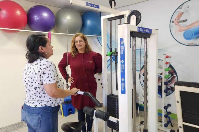 Dia da Fisioterapia: Esaú Matos e Clínica Municipal oferecem cuidado e reabilitação para todas as fases da vida