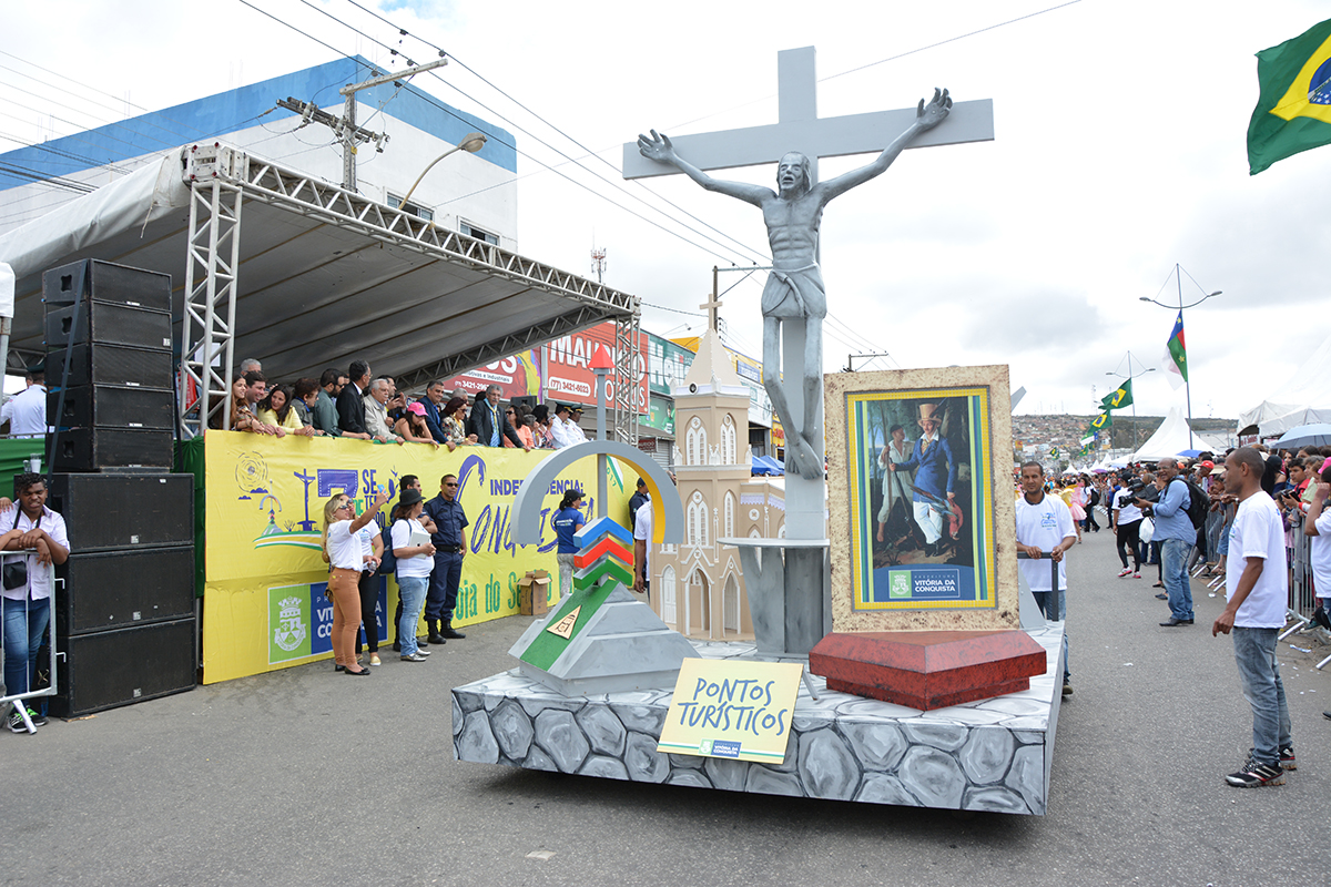7 de Setembro: Educação leva para a avenida a joia do sertão baiano