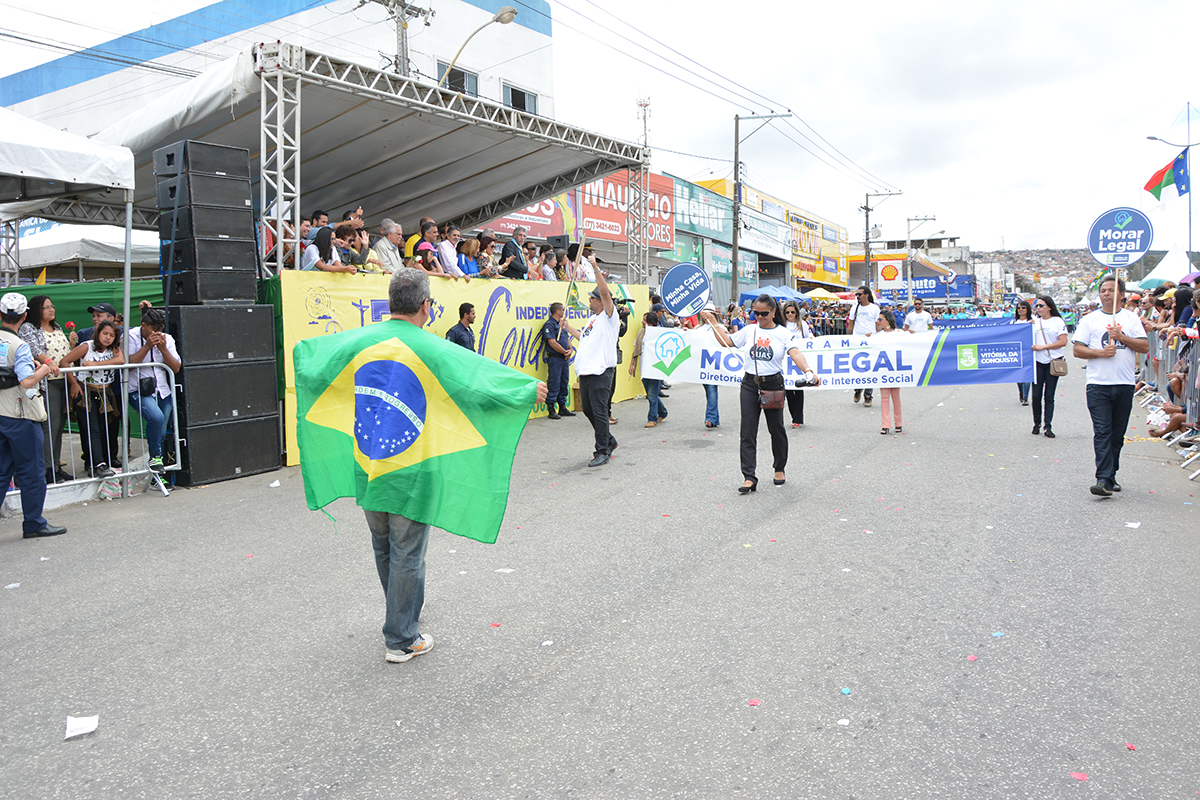 Secretarias municipais participam do desfile da Independência