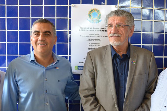 Prefeitura entrega quadra poliesportiva em povoado de Capinal