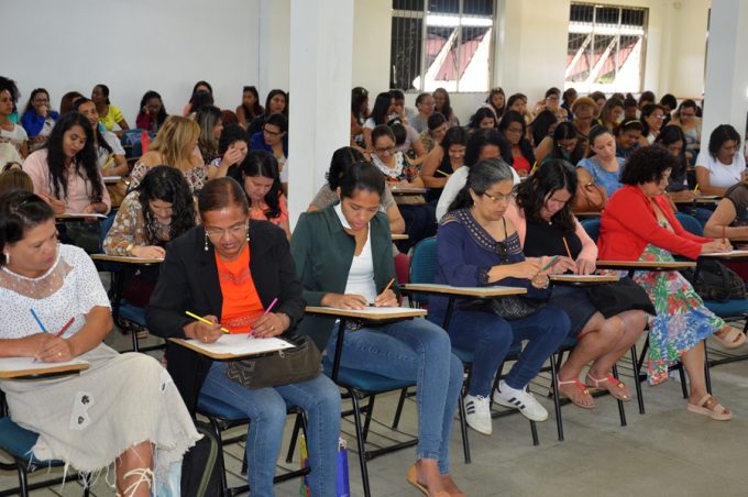 Encontro de Auxiliares de Vida Escolar reúne cerca de 200 cuidadores