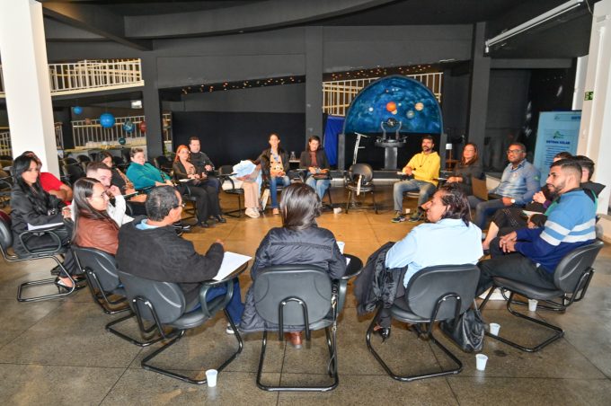 Empreendedores participam de palestra sobre Gestão Empresarial e Tendências de Mercado no Centro Glauber Rocha