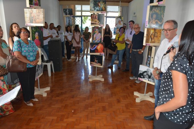 Exposição “Mulher Plural” é aberta para visitação
