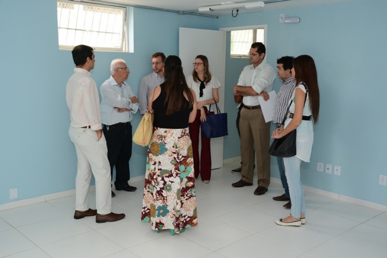 Governo Municipal e Ufba visitam obras da Farmácia da Família