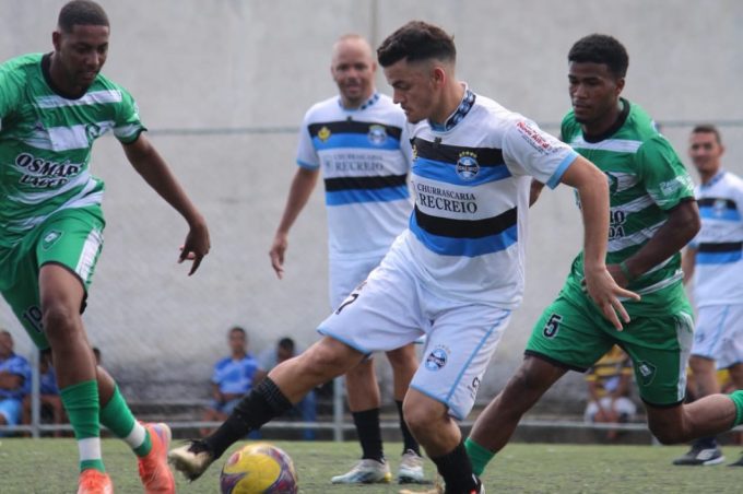 Duas finais de futebol animam domingo no Estádio Edvaldo Flores