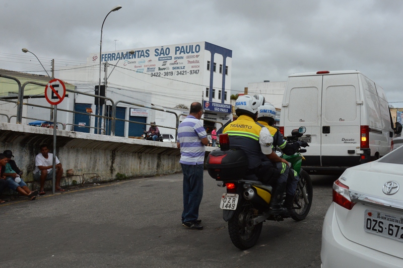 Simtrans intensifica fiscalização do tráfego de vans na cidade