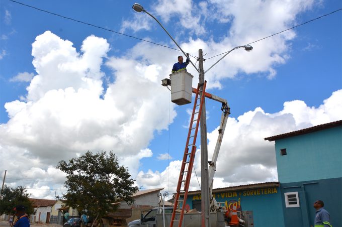 Avenida Projetada na Urbis VI recebe melhorias na iluminação pública
