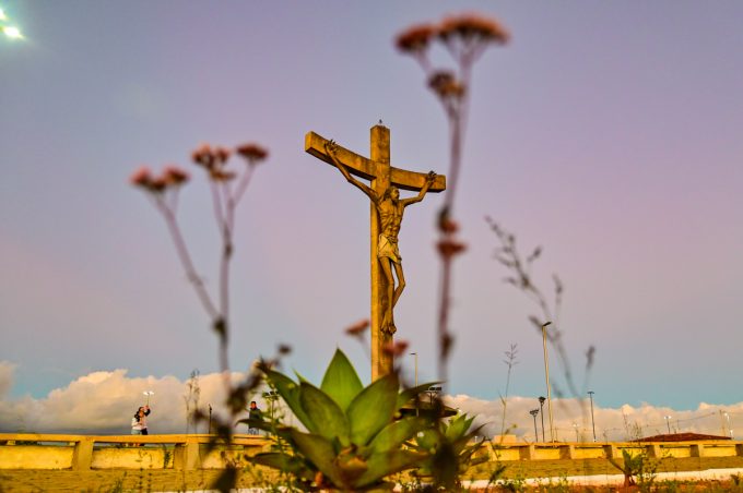 Prefeitura decreta tombamento do Cristo de Mário Cravo como Patrimônio Histórico, Artístico, Cultural e Paisagístico