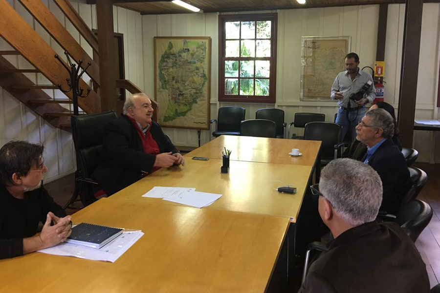 Prefeito se reúne com gestores de planejamento urbano de Curitiba