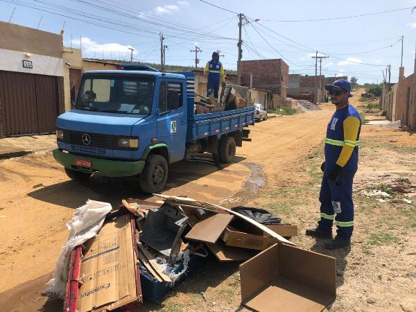 Cata-Bagulho realiza ação na Zona Oeste da cidade