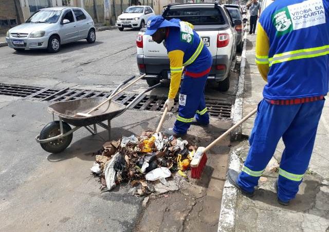 Prefeitura amplia equipe de limpeza pública