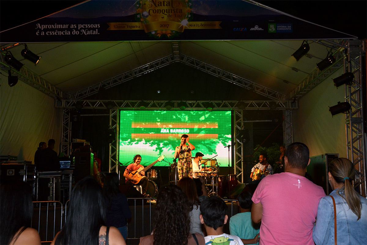 Alegria e boa música marcam o segundo dia de apresentações na Praça Mármore Neto