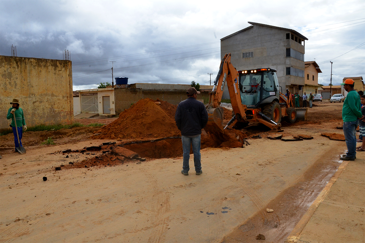 Prefeitura trabalha para recuperar trecho da Perimetral no Coveima