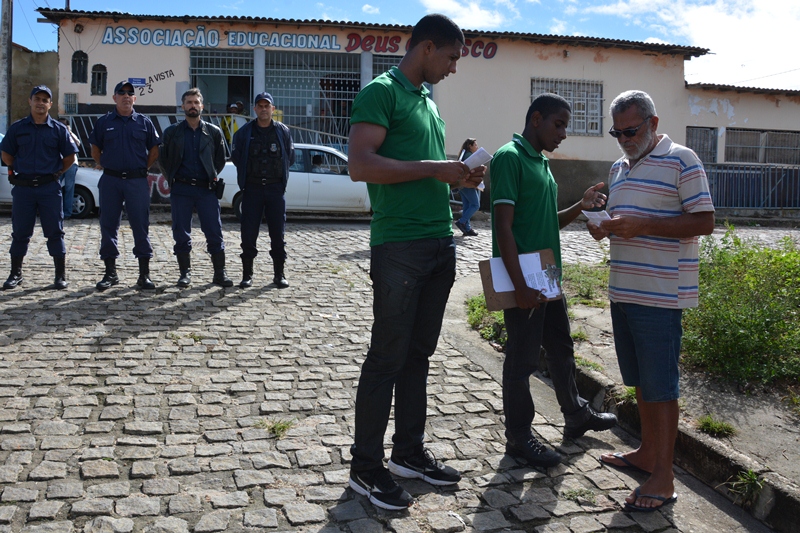 Operação ‘Cata-Bagulho’ chega ao bairro Pedrinhas